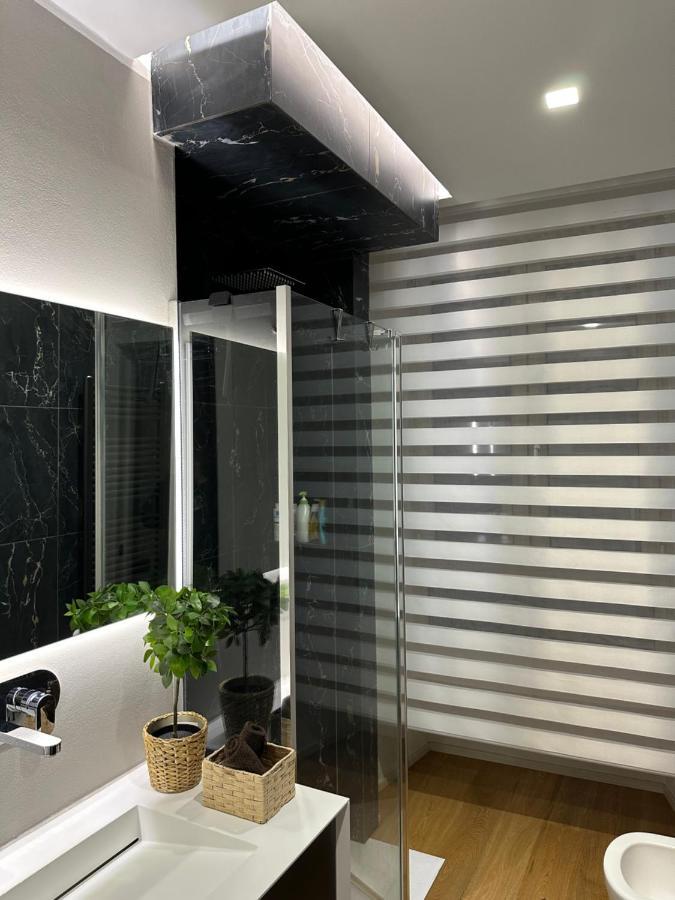 Lr Deluxe Apartments - Fondazione Prada - Metro M3 밀라노 외부 사진