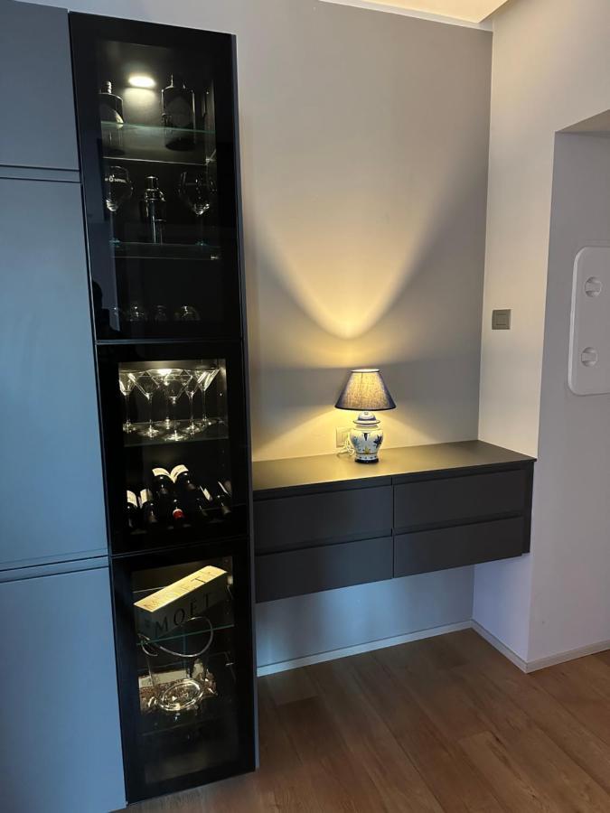 Lr Deluxe Apartments - Fondazione Prada - Metro M3 밀라노 외부 사진